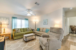 Weeki Wachee Vacation Rental about 13 Mi to the Ocean!